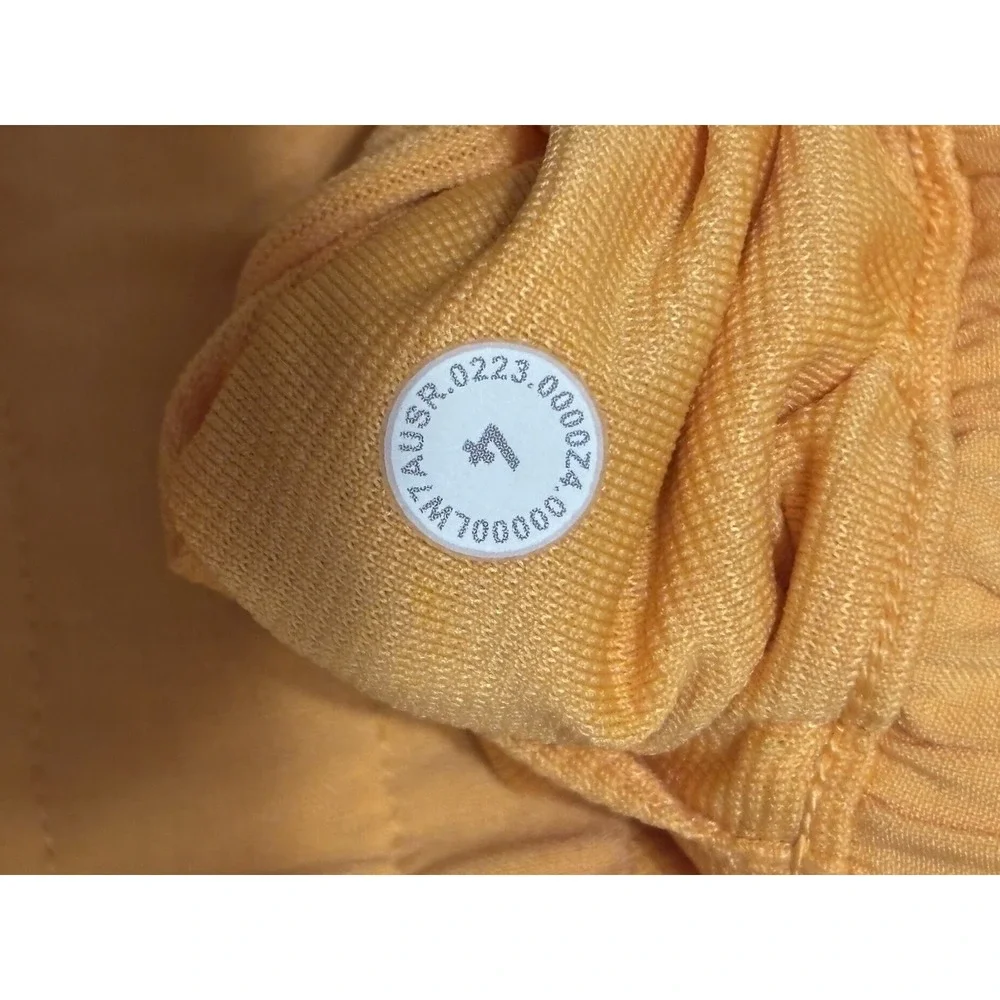 lululemon Yellow Women's Mesh Running Shorts Pull On Elastic Waist Pockets